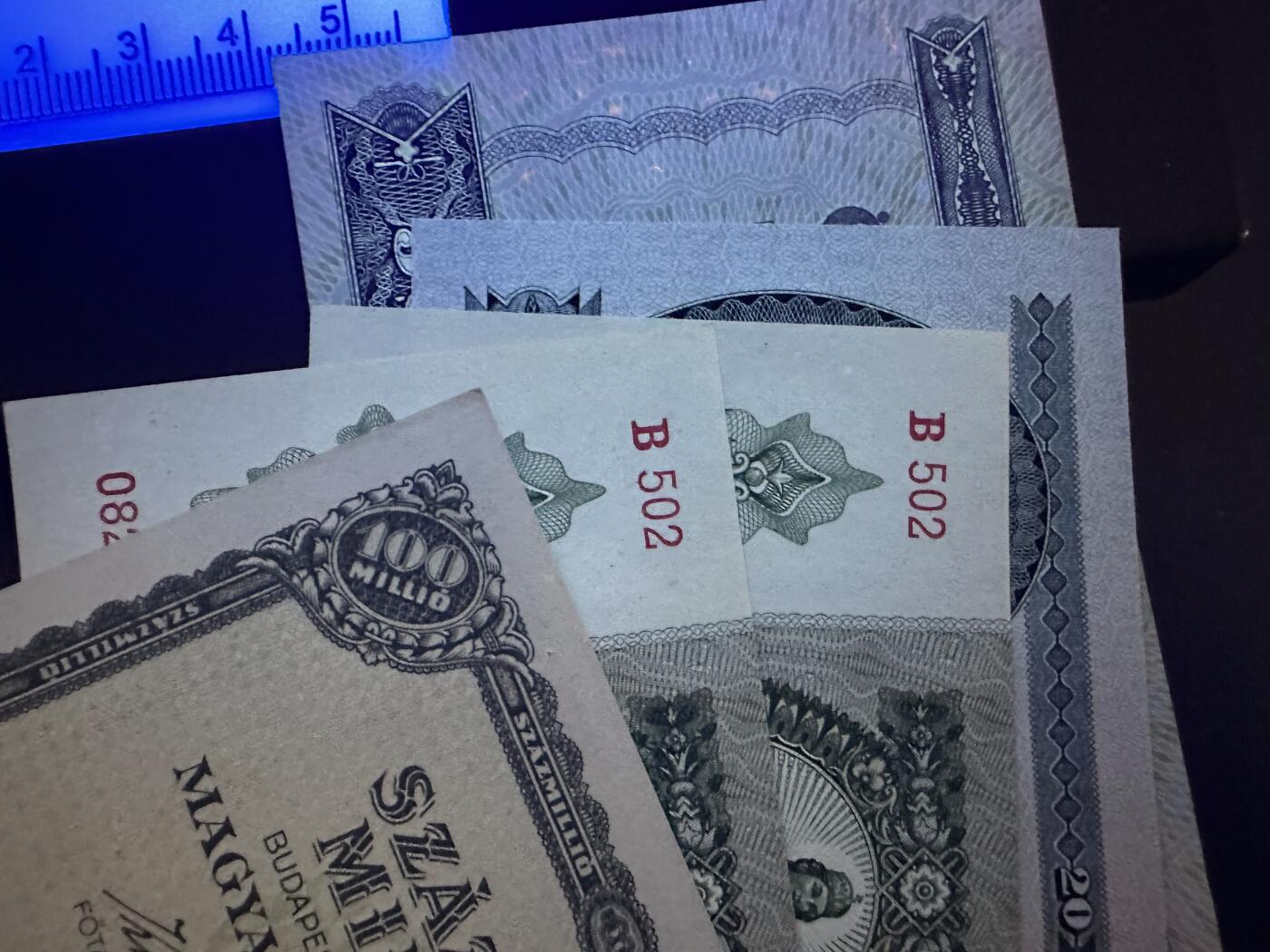 《外钞收藏家》第六百一十期（新年假期场/年后快递恢复正常再发货）（长期征集拍品、欢迎藏友们联系合作）