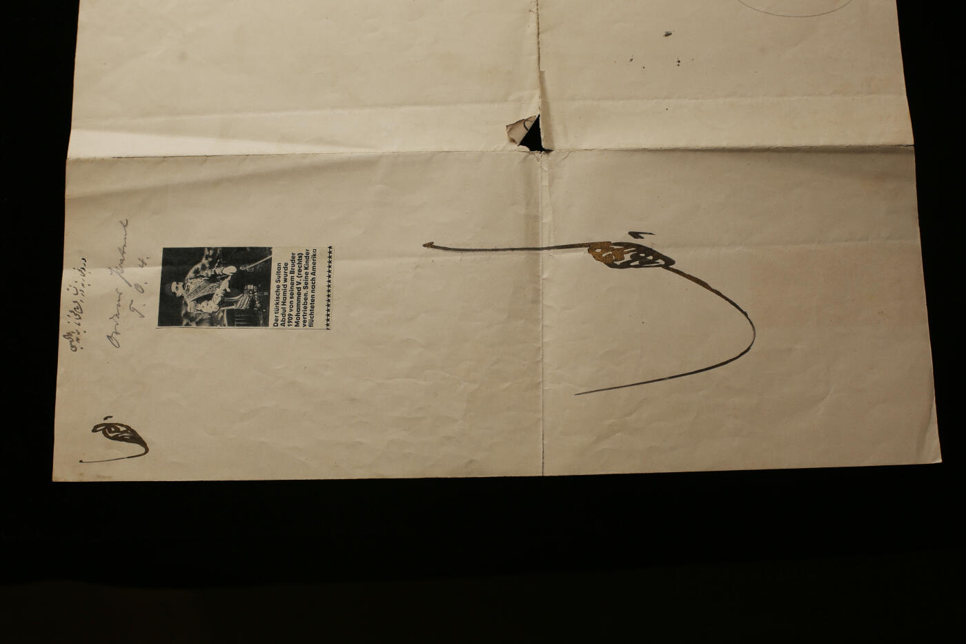 欢庆春节！戎马世界章牌大赏第112期春节大拍  德专场 1908年授予  瓦尔特·戈特博士的父亲海军中尉 Goette的四等奥斯曼梅日迪勋章原始证书   这个证书好大，看上去像壁纸