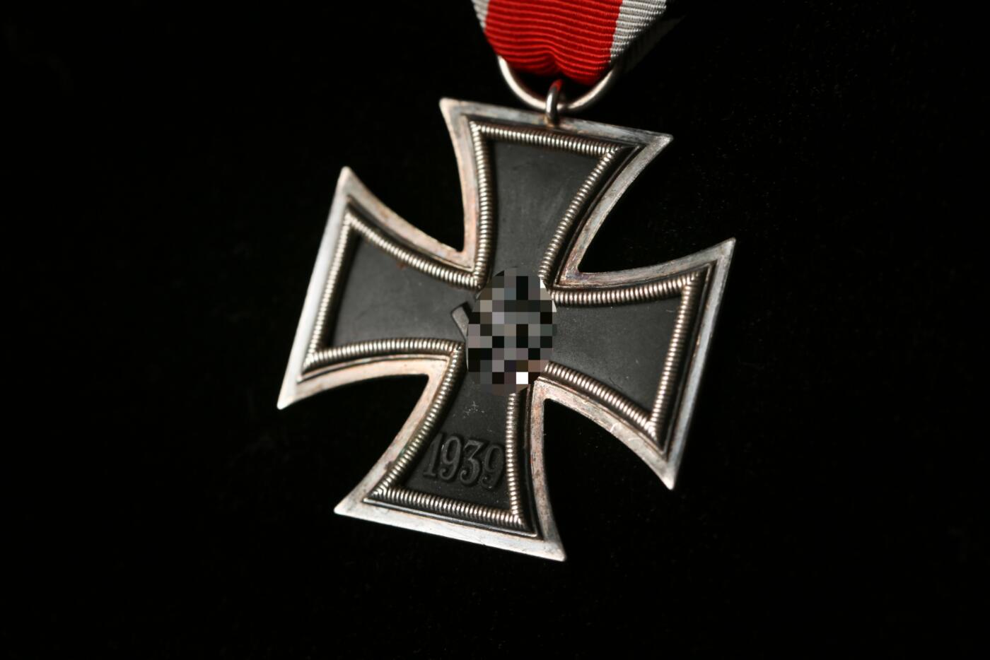 欢庆春节！戎马世界章牌大赏第112期春节大拍  德专场 65厂无标二级铁十字勋章