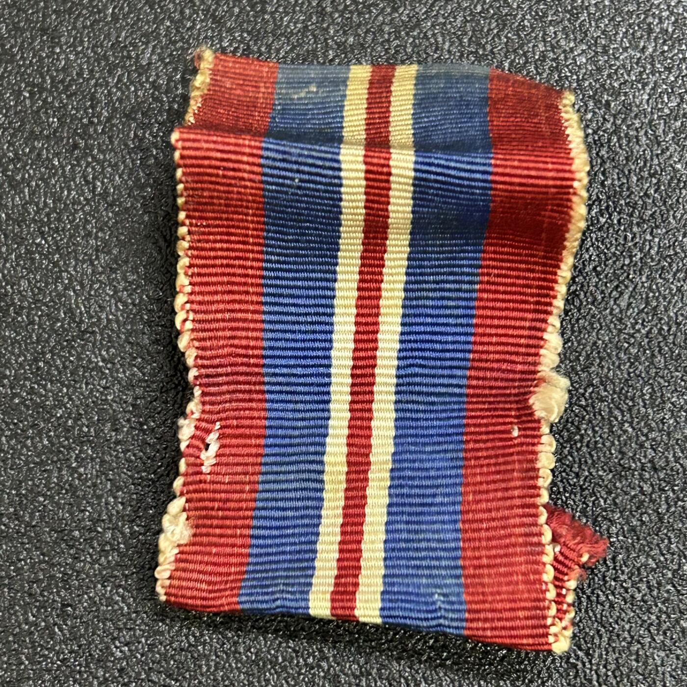 西秦中古拍卖第七十七期 2026马年新春专场 本场拍品年初九发出 英国二战战争奖章绶带