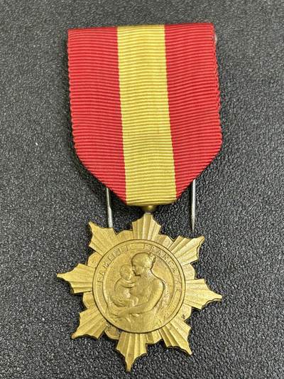 西秦中古拍卖第七十七期 2026马年新春专场 本场拍品年初九发出 - 法国铜级母亲勋章