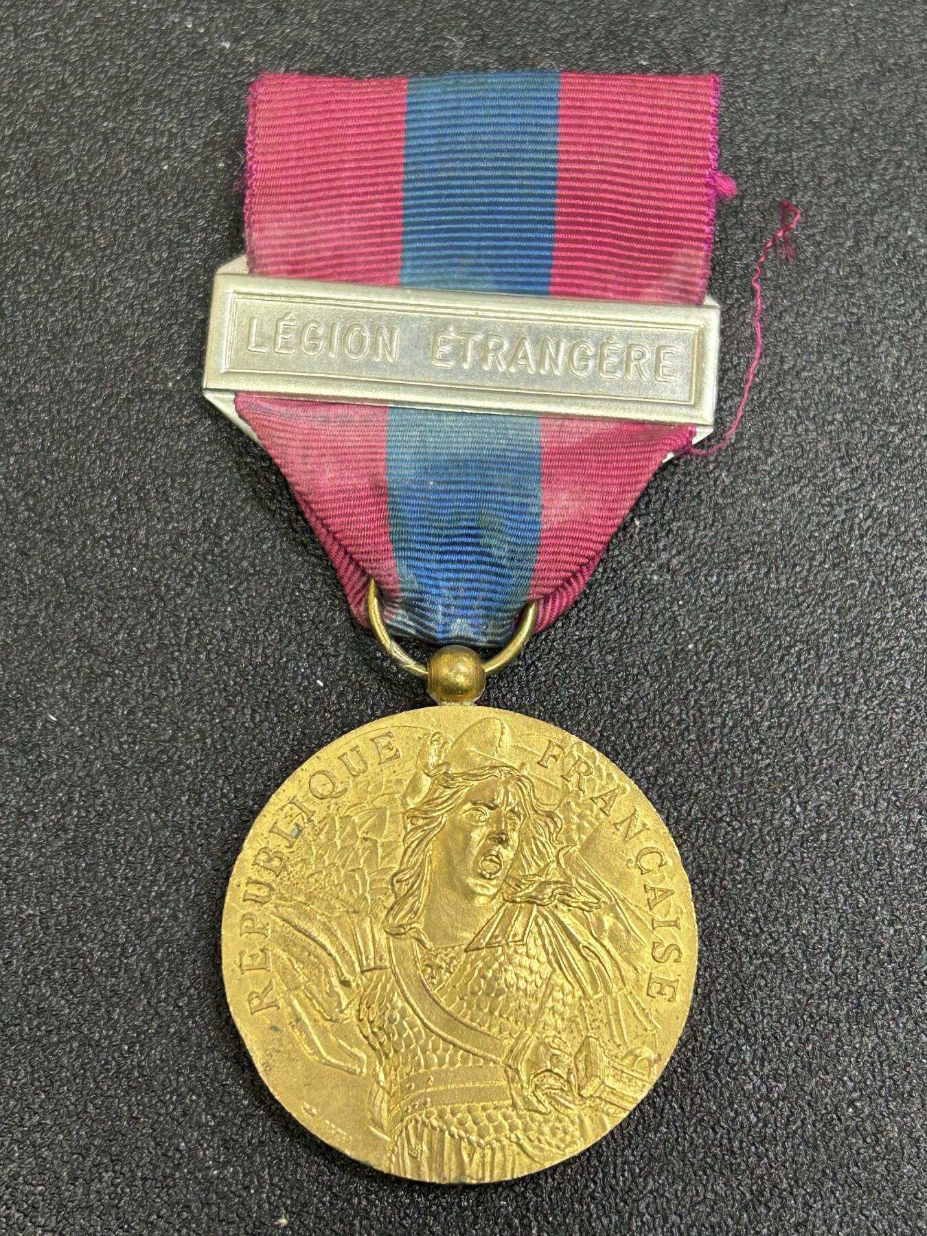 西秦中古拍卖第七十七期 2026马年新春专场 本场拍品年初九发出 法国金级国防服役奖章 外籍军团勋条