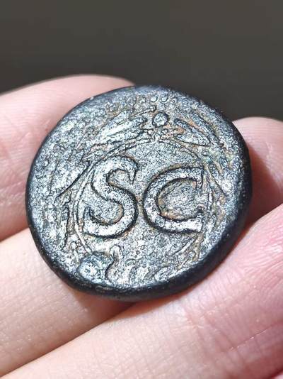 少见！罗马帝国 公元41-54年打制 克劳狄乌斯 很少见的皇帝 他的罗马本土钱贵的一批 适合凑十二凯撒安条克行省阿斯（币值对标罗马本土阿斯） 厚重黑漆古大铜币  手感非常好