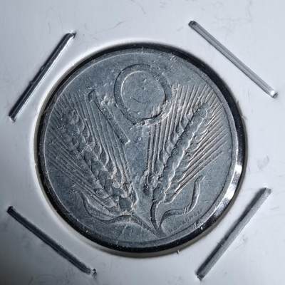 沼泽如烟--第991场 - 意大利1953年10里拉