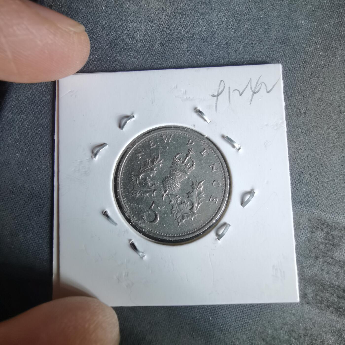 沼泽如烟--第991场 英国1979年5便士