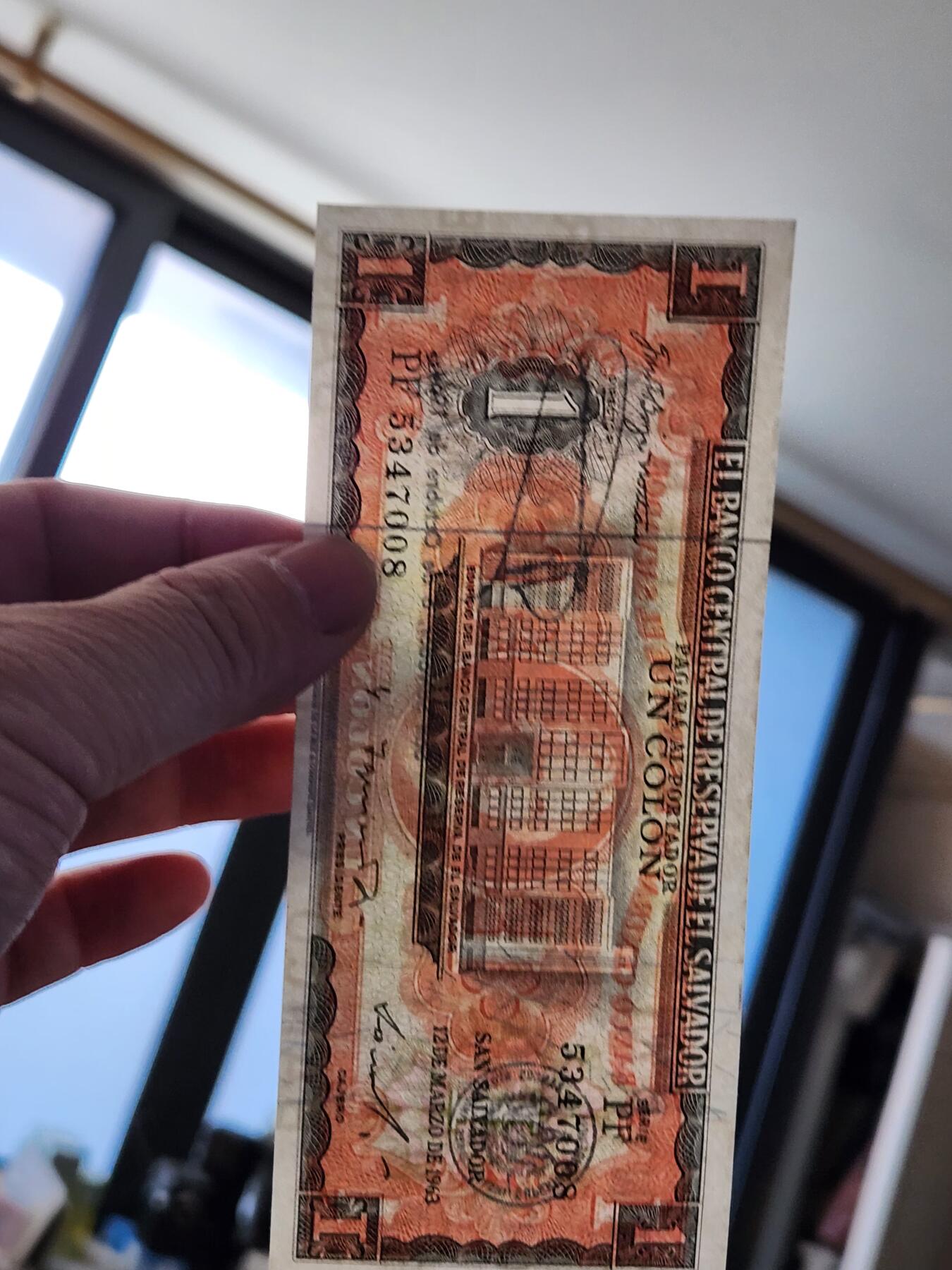 2月11号晚上8点 外国纸币自动截拍第24场 1963年萨尔瓦多纸币1科郎 新品