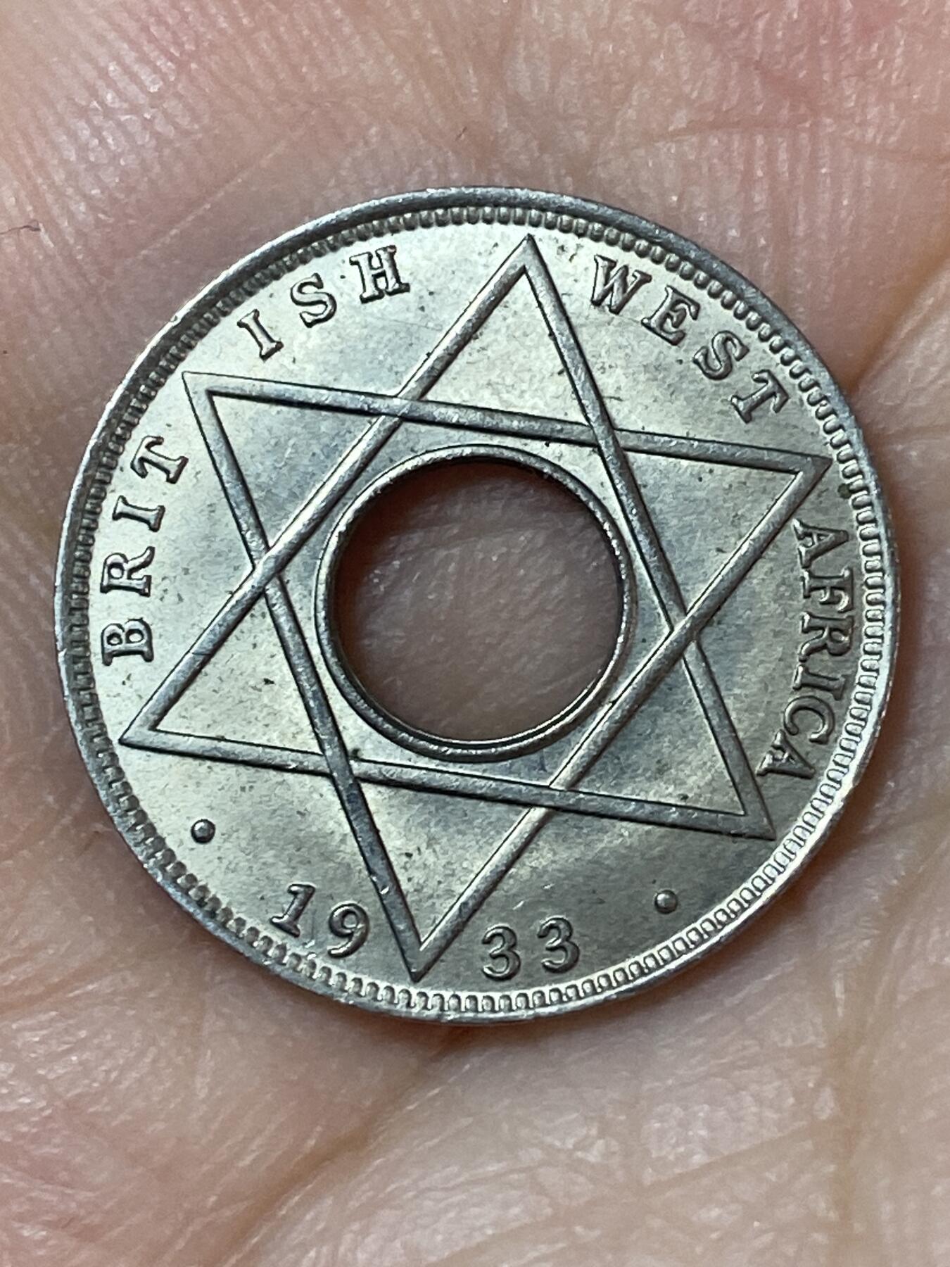 2026年第二十四场(总第一百九十三场）外国好品散币场(免佣金) 好品–英属西非1933年1/10便士(乔治五世时期)