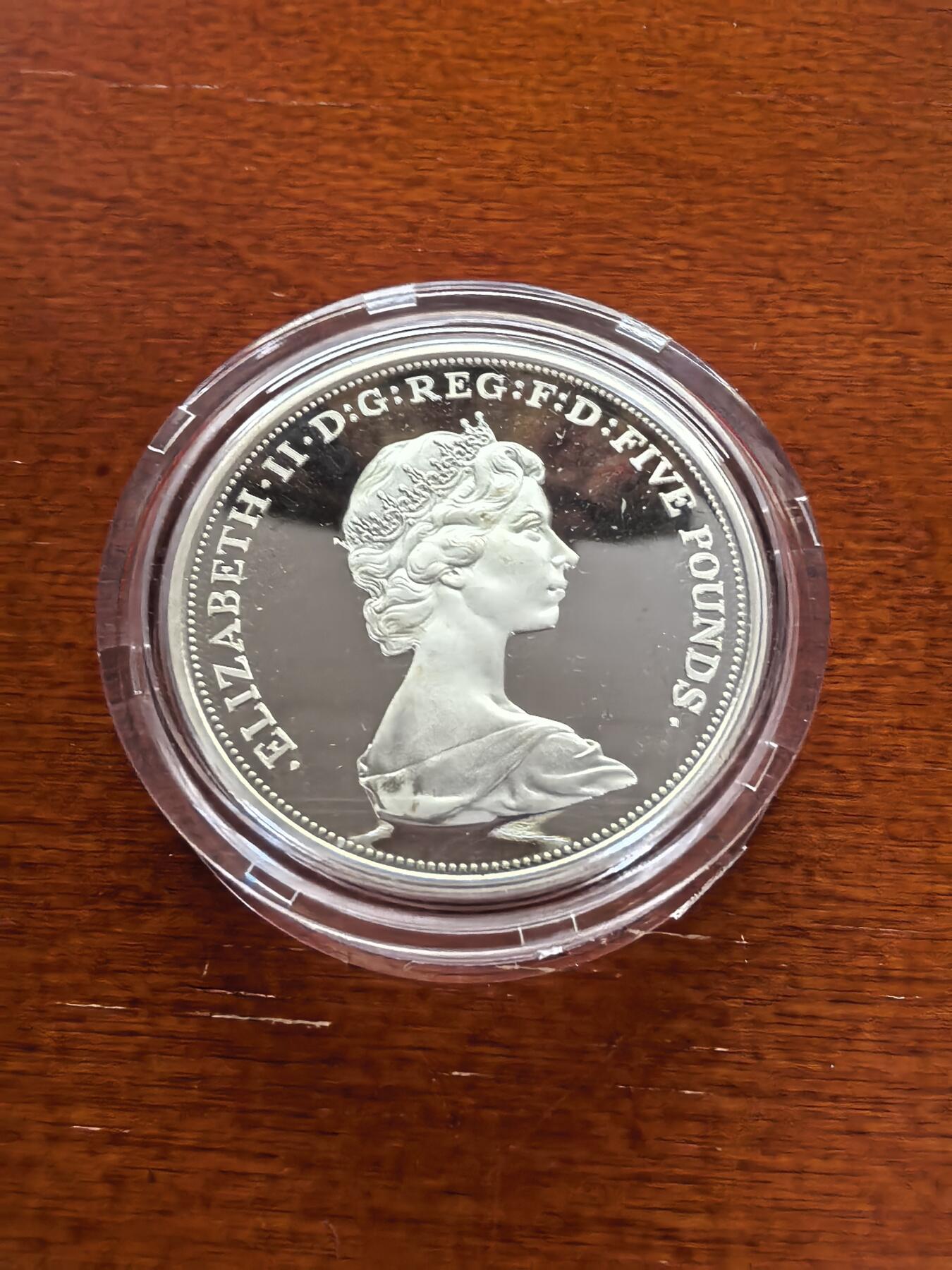 长老汇蛇年精选第一百场拍卖 2013英国伊丽莎白二世加冕六十周年纪念5英镑加厚精制银币， 56.56克925银，3000枚，第二版头像