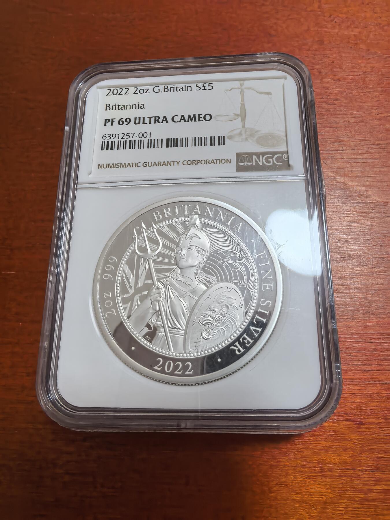 长老汇蛇年精选第一百场拍卖 2022英国不列颠女神5英镑精制银币，2盎司999银，NGC PF69UC，550枚