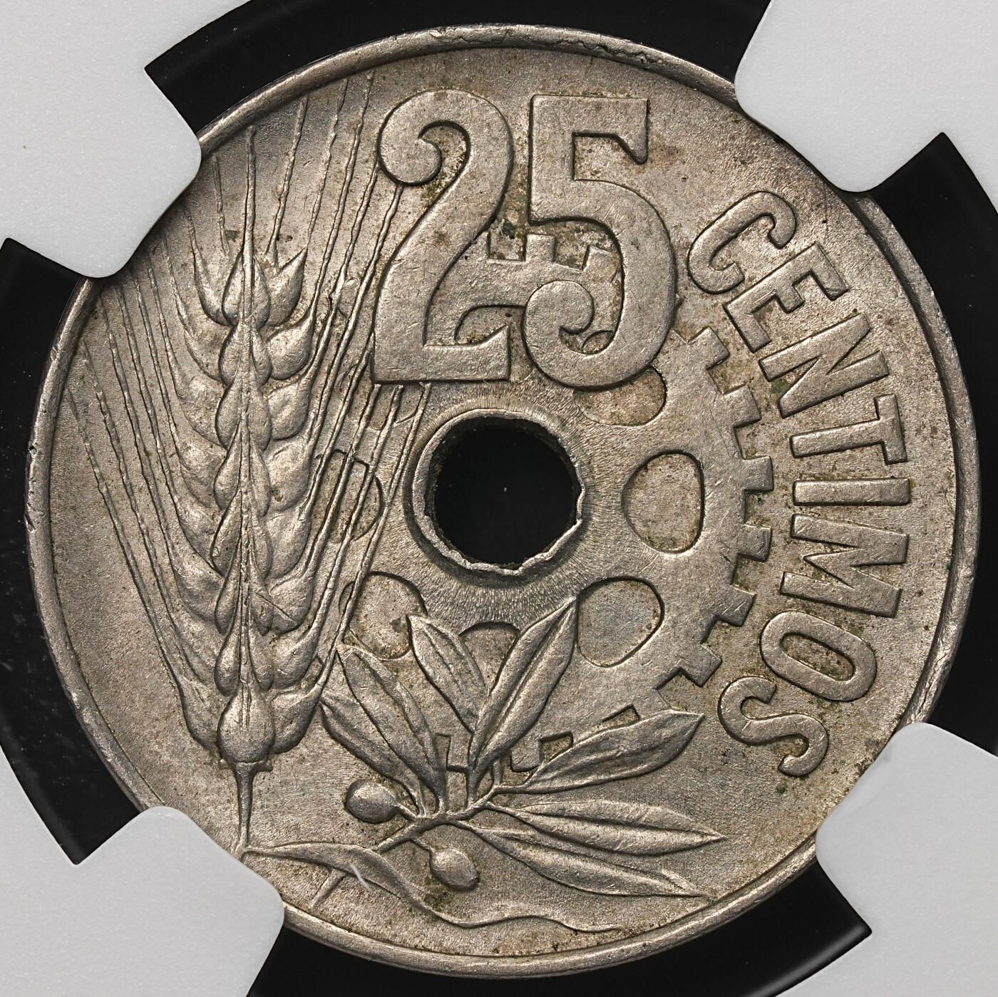 修遠堂世界钱币第105期，马年首拍