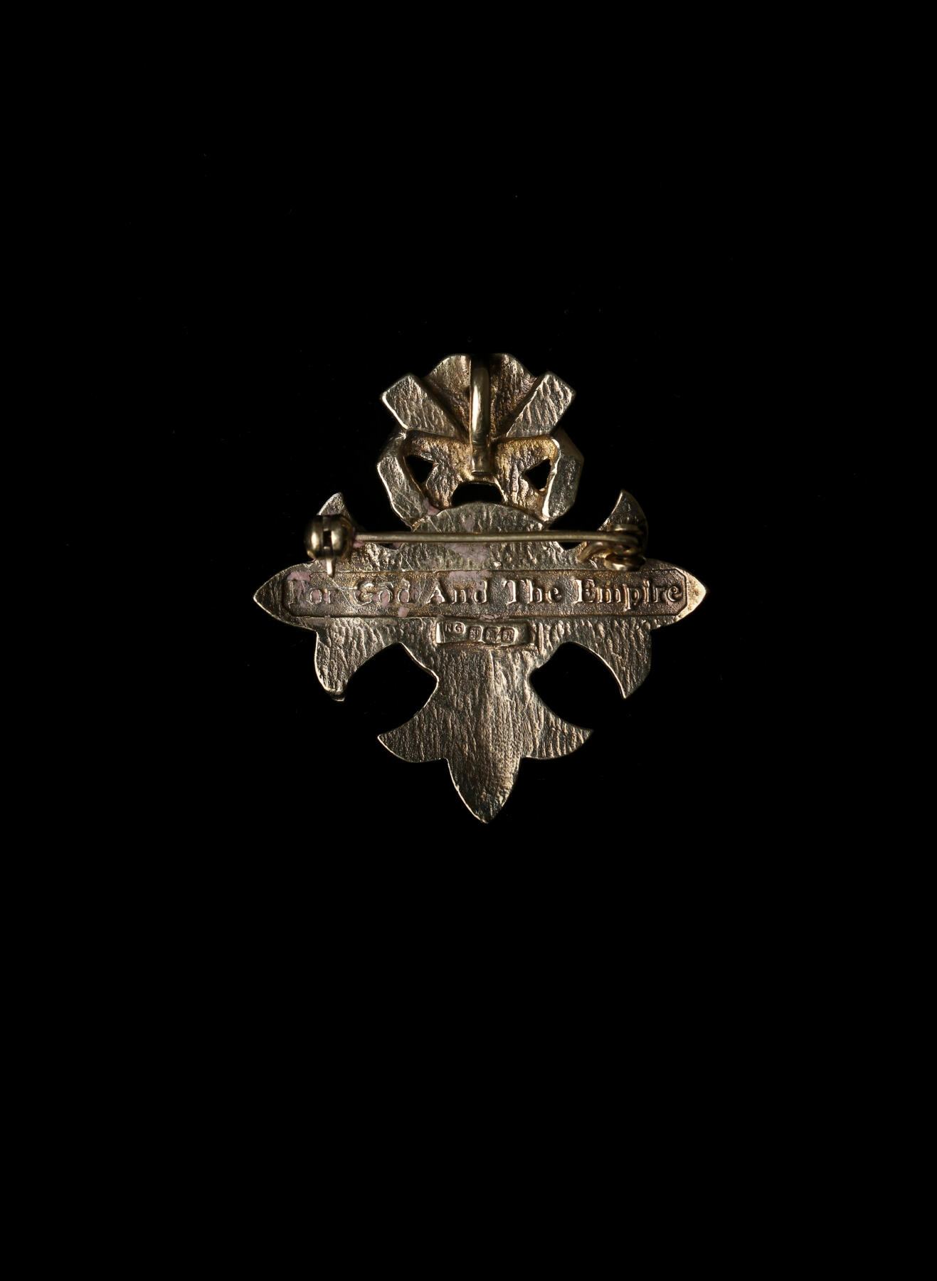 欢庆春节！戎马世界章牌大赏第111期春节大拍 大英帝国勋章胸针 银制 供女性 OBE 勋章 获得者佩戴（可以作为项链吊坠活着胸针）