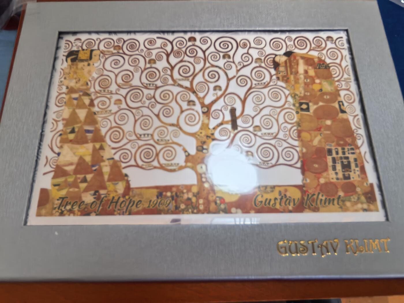 长老汇蛇年精选第一百场拍卖  2019库克群岛1909克里姆特希望之树彩色银画，30克999银，888枚，带相框