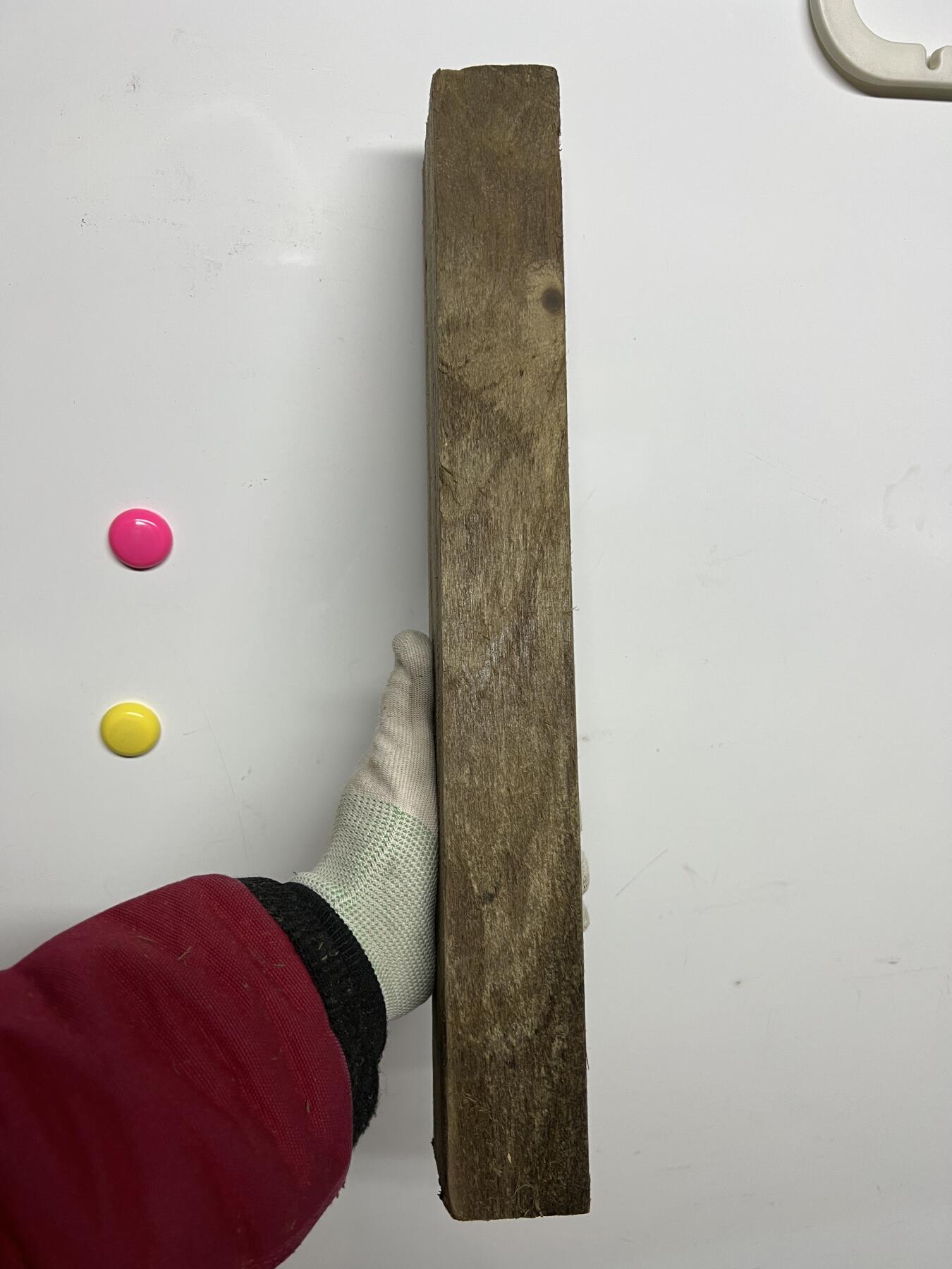 零元拍：NO.3爆满金丝乌木金丝楠 绿幽灵 可做镇尺 切牌子，无需打磨就已经金光闪闪。满金丝药香，尺寸约：42/66/4.8厚CM。