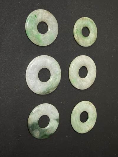 海外回流精品拍卖（五一专场） 法国回流清代翡翠环六只（直径2.4cm-2.8cm）