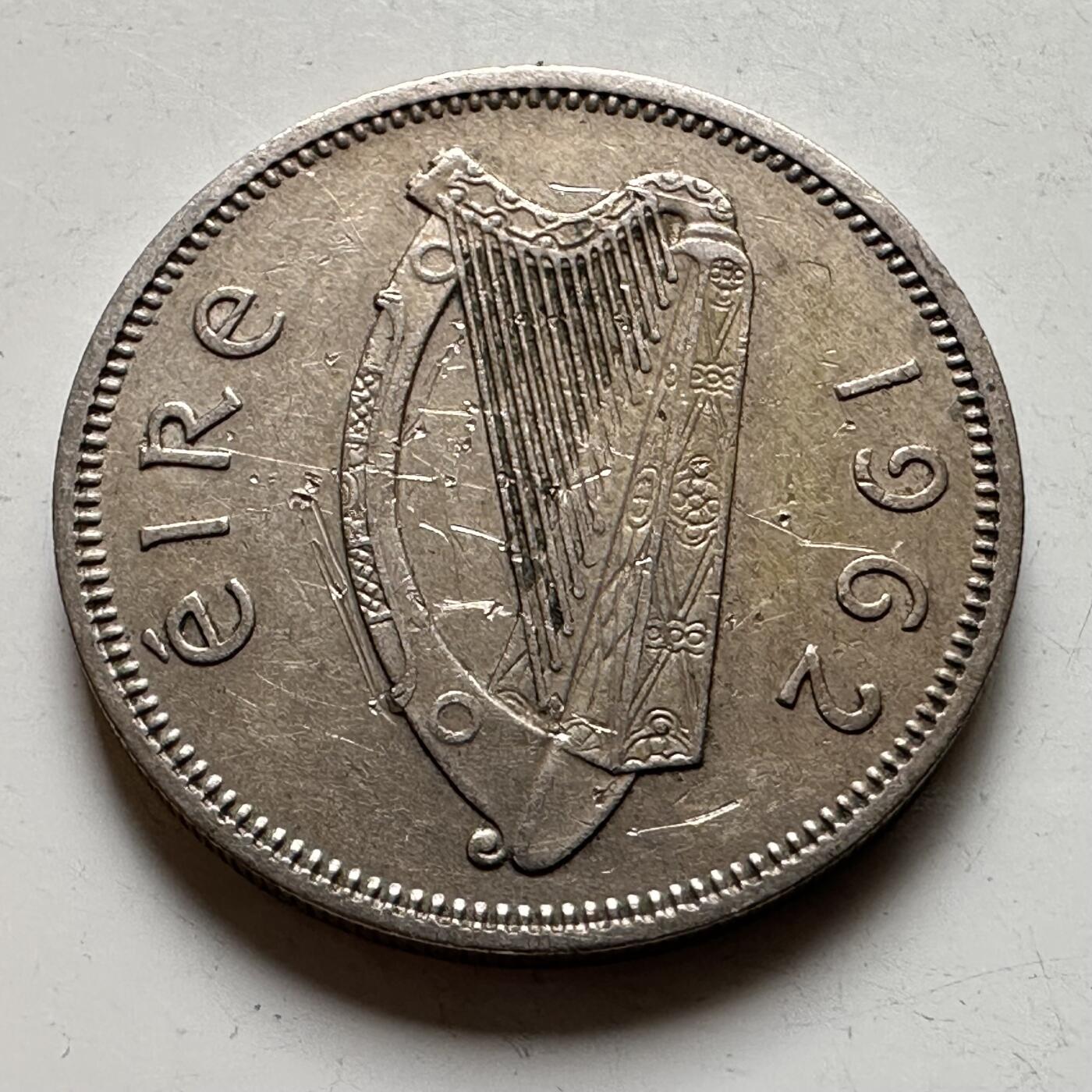 🌹外币初藏🌹🐯2026年第19场 快递已停，正月十五后再发 爱尔兰1962年一先令 b