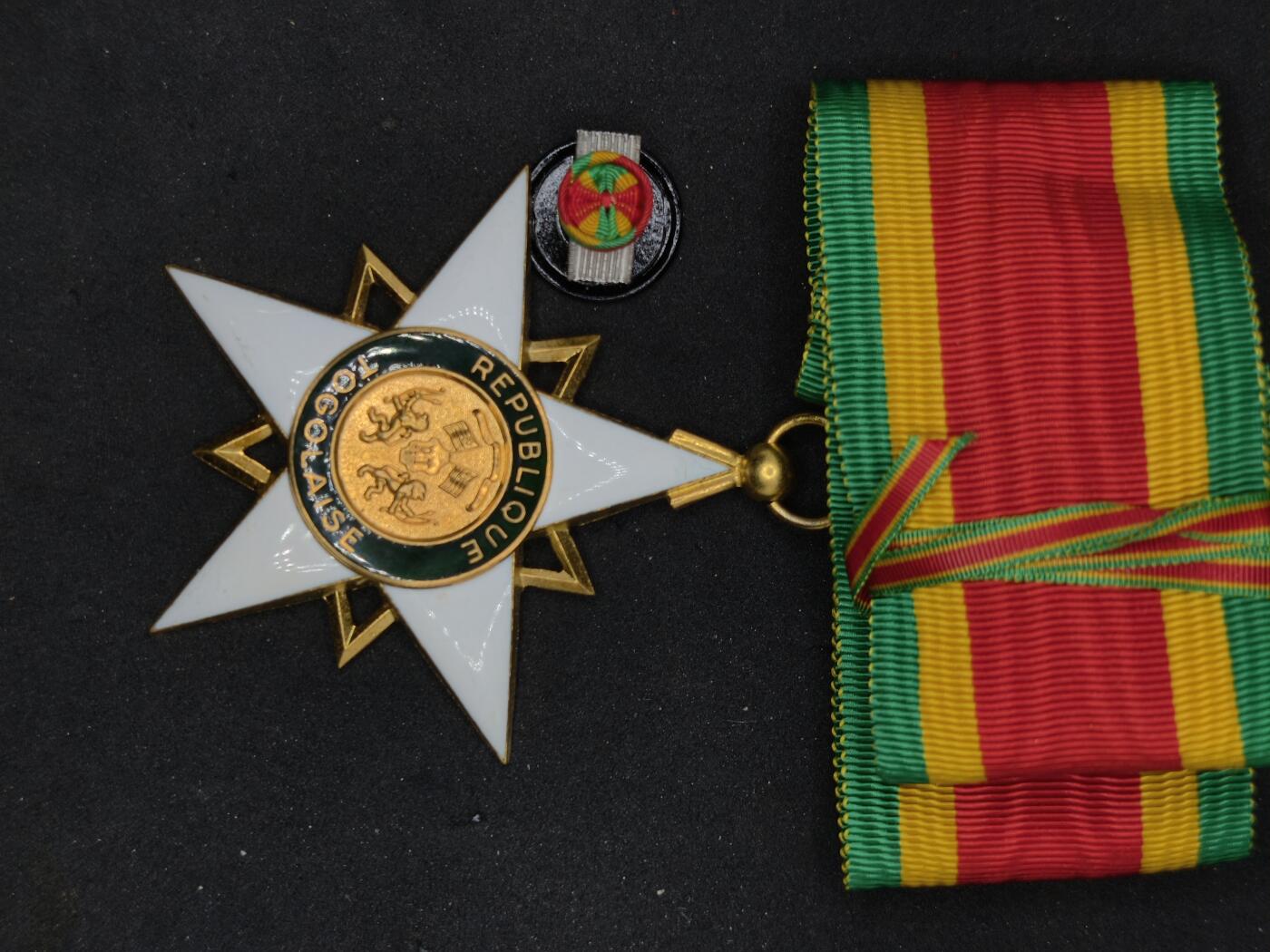 凯旋世界勋赏（第22期新年大拍）（欢迎送拍）（对拍品有疑问请询问客服，不接受到手刀，出价默认拍品品相。请认真阅读拍卖规则！出价默认已认可！）（收到货请录制开箱视频，无视频概不处理问题。） 。