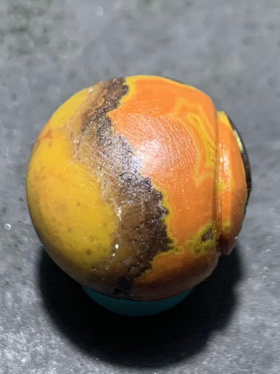 精美亚光高玉化战国红玛瑙手工俏色巧雕太极珠一颗！