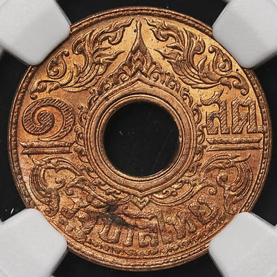 修遠堂世界钱币第105期，马年首拍 - NGC MS64RB 1941年泰国中孔1萨当铜币
