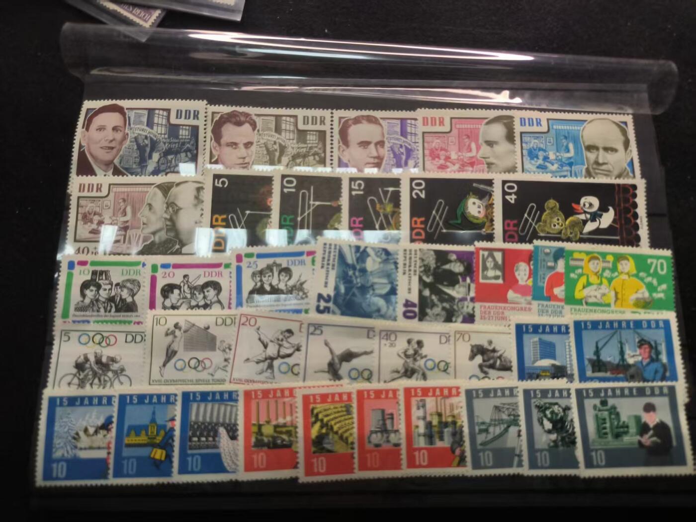 （450件拍品！制服徽章盛宴）罗岚⭐爱藏⭐年前甄选大拍场-店主清仓处理-分享拍场额外现金红包（实体经营） 民主德国邮票成套 一版