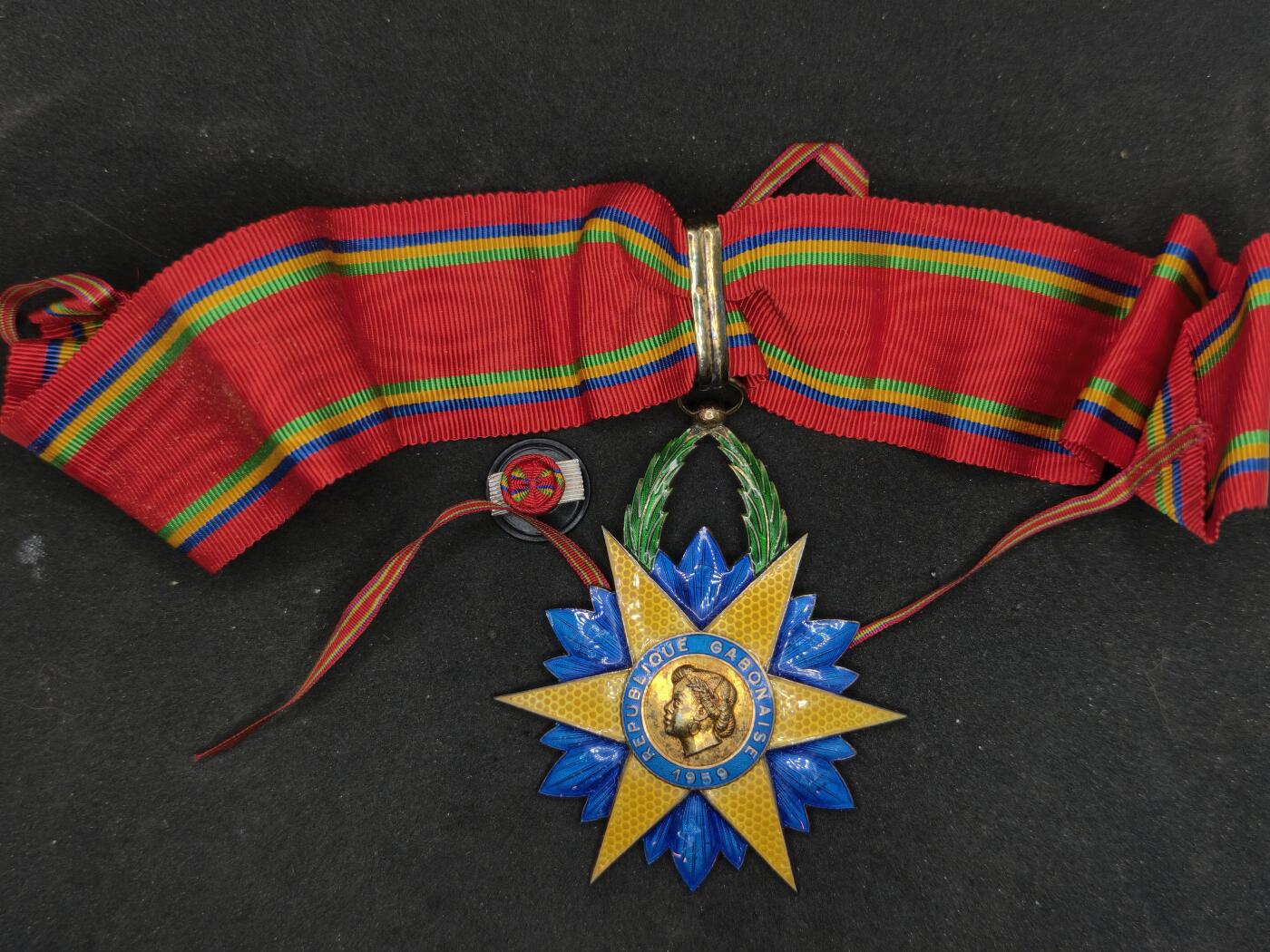 凯旋世界勋赏（第22期新年大拍）（欢迎送拍）（对拍品有疑问请询问客服，不接受到手刀，出价默认拍品品相。请认真阅读拍卖规则！出价默认已认可！）（收到货请录制开箱视频，无视频概不处理问题。） 。