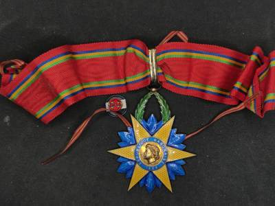 凯旋世界勋赏（第22期新年大拍）（欢迎送拍）（对拍品有疑问请询问客服，不接受到手刀，出价默认拍品品相。请认真阅读拍卖规则！出价默认已认可！）（收到货请录制开箱视频，无视频概不处理问题。） - 加蓬共和国勋章