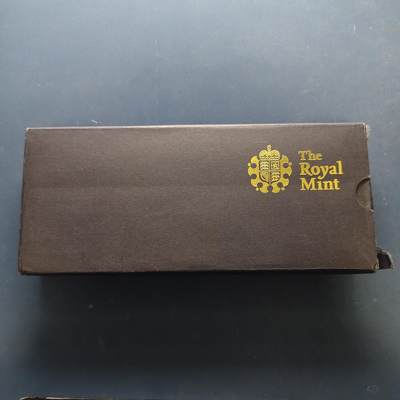 【全场包邮】纯粹捡漏拍503场 - 【少见】英国2010年不列颠尼亚女神精制4枚全银套币【40毫米32.45克92.5%+27毫米16.22克92.5%+22毫米8.31克92.5%+16.5毫米3.24克92.5%】-盒证全-量3500