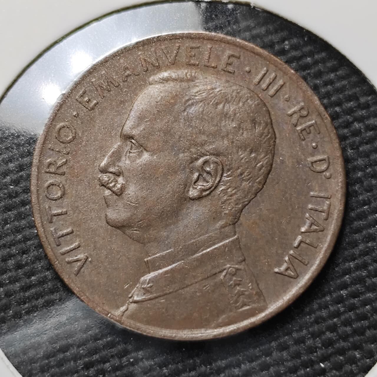 KK钱币收藏小铺  第397期 百期特怕（四拍之一） 2月预留时间 周末发货  1917意大利2分铜币 拿花 细节不错！