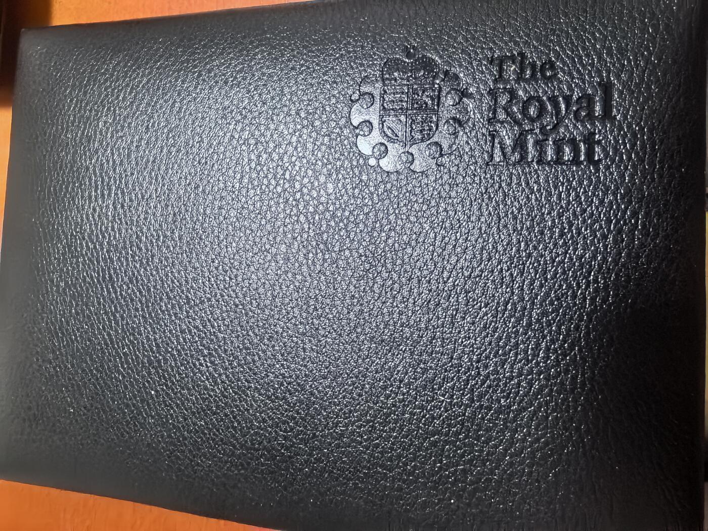 长老汇蛇年精选第一百场拍卖 2010英国精制币13枚，盒证全