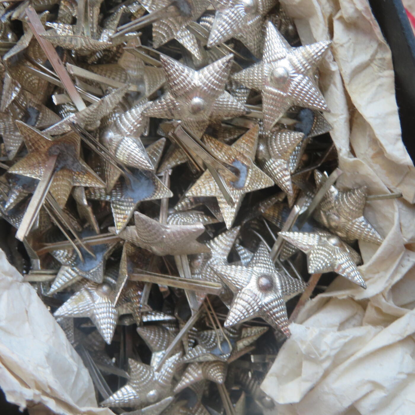 库存品55校官肩章星星（20mm铜质镀银），1000元一个