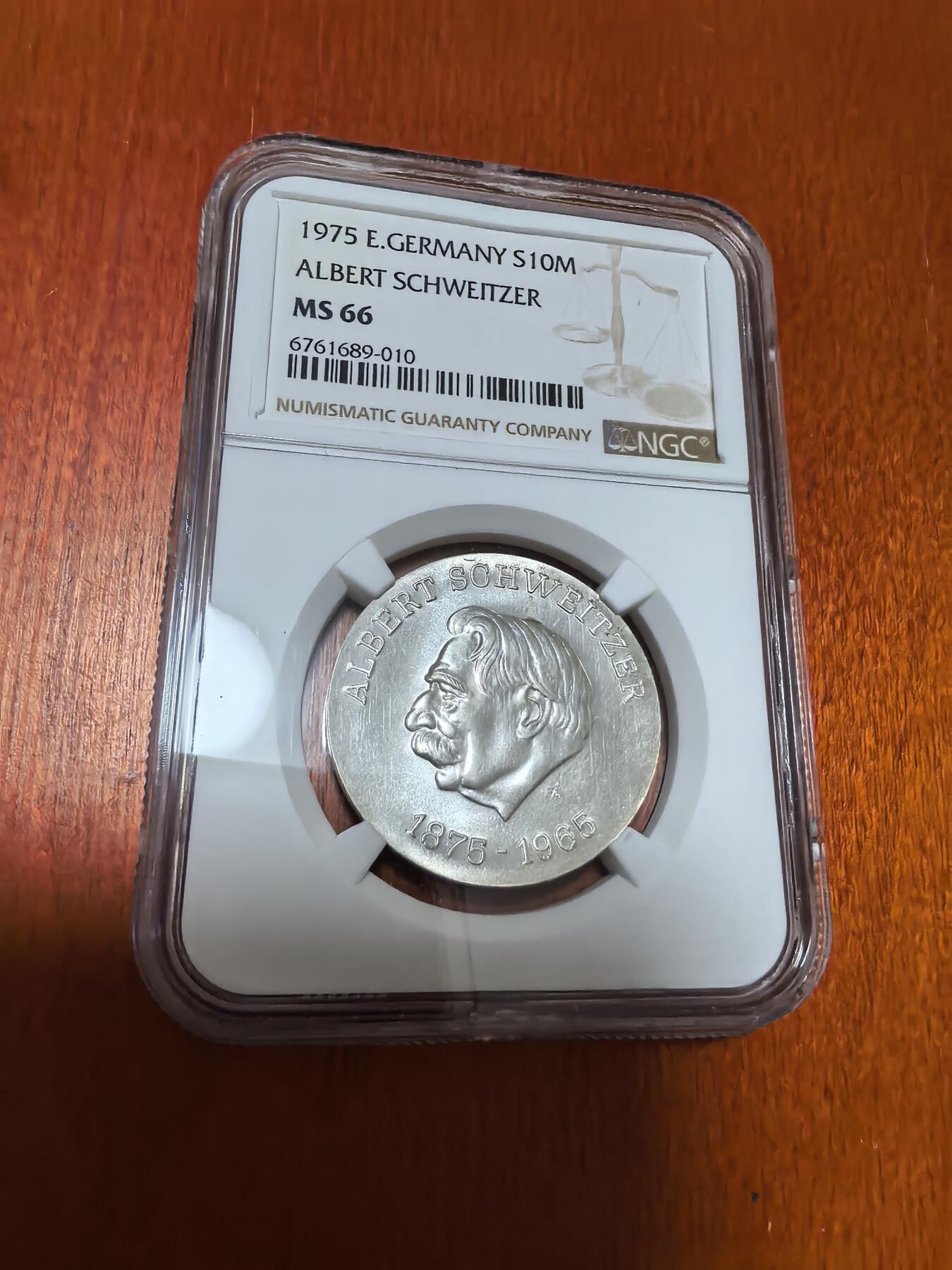 长老汇蛇年精选第一百场拍卖 1975东德阿尔伯特·施韦泽诞辰百年10马克银币，NGC MS66，季军分