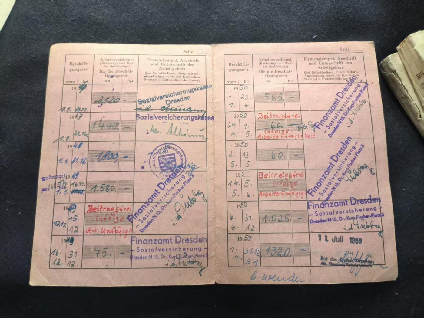 （450件拍品！制服徽章盛宴）罗岚⭐爱藏⭐年前甄选大拍场-店主清仓处理-分享拍场额外现金红包（实体经营） 东德萨克森州社会保险卡