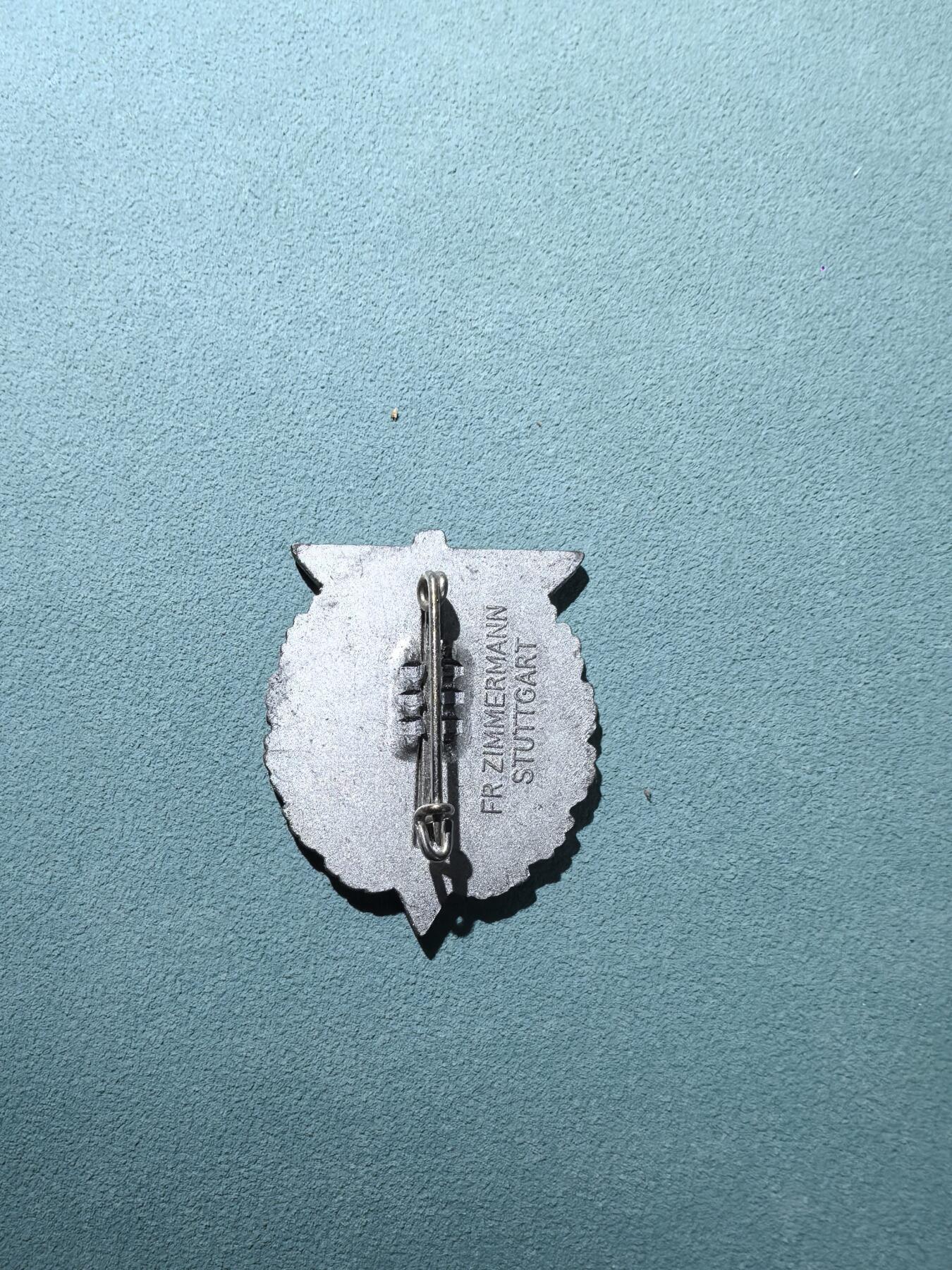 盛世勋华——号角文化勋章邮票专场拍卖第305期 德国（1939） 1937年斯图加特第5届海外德国人全国代表大会纪念证章 带厂标 极为少见