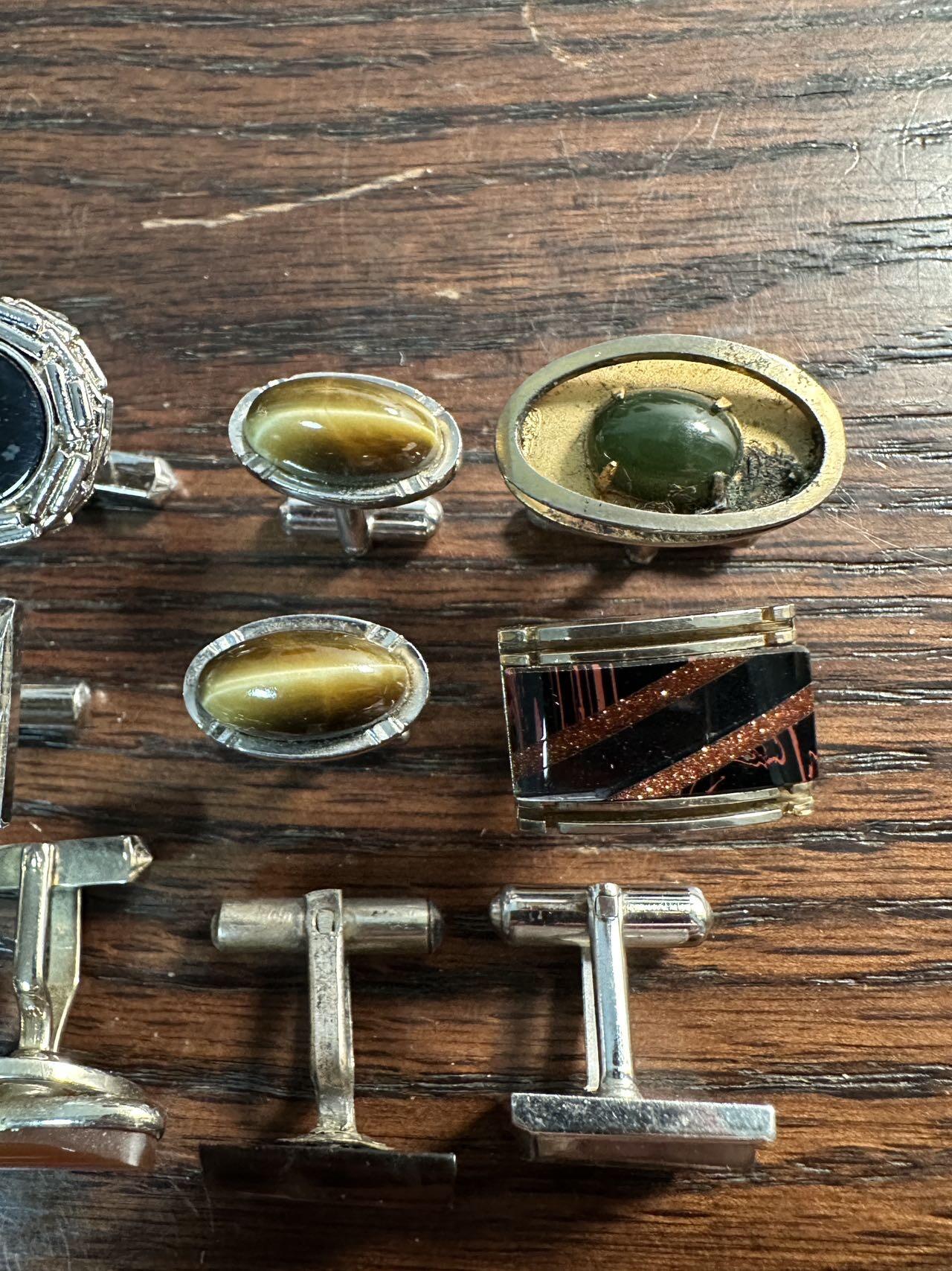 蒂克钱币 -第58场 日本企业章 徽章专场 日本 袖扣一组 材质自己判断