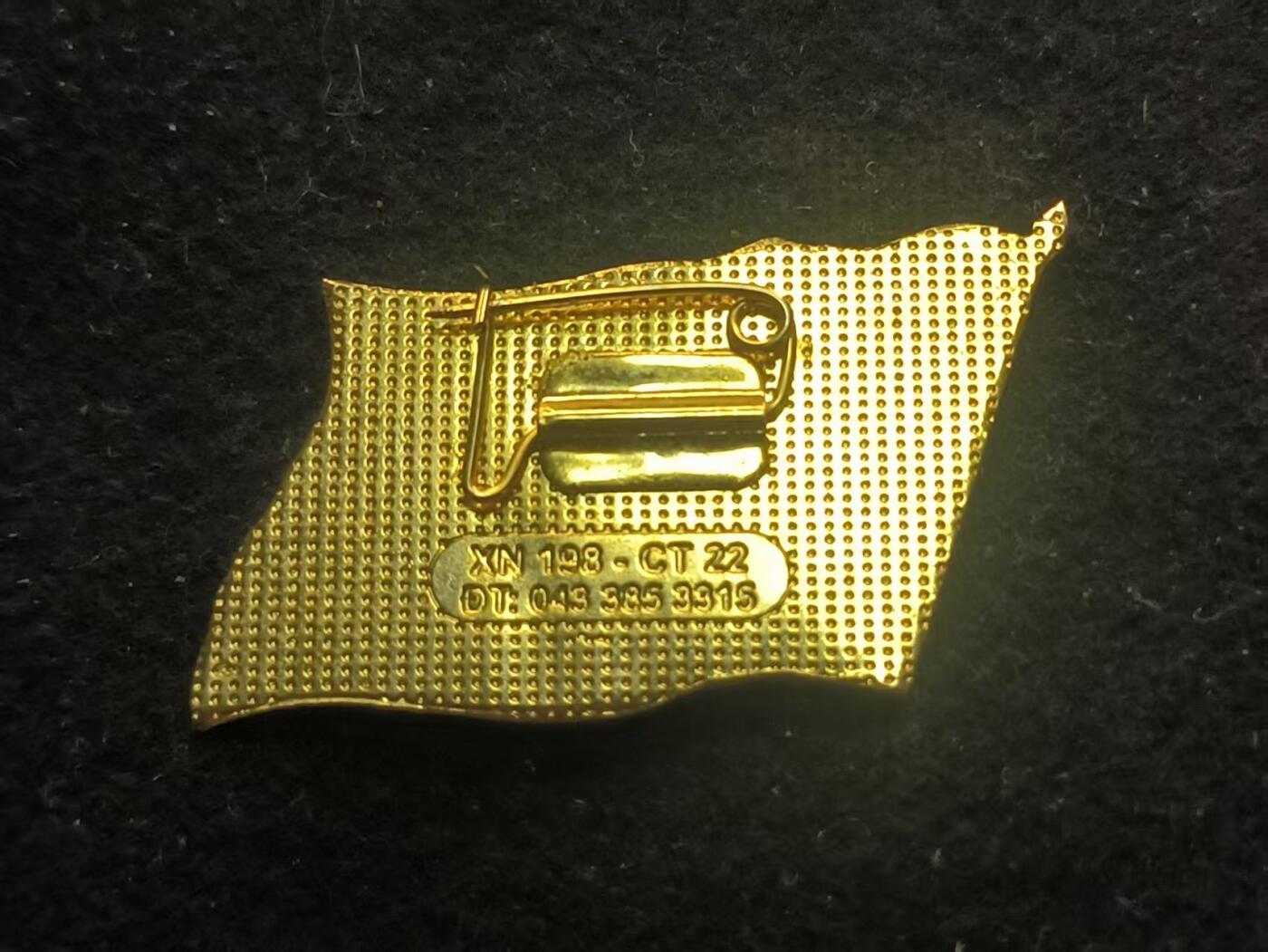 （450件拍品！制服徽章盛宴）罗岚⭐爱藏⭐年前甄选大拍场-店主清仓处理-分享拍场额外现金红包（实体经营）