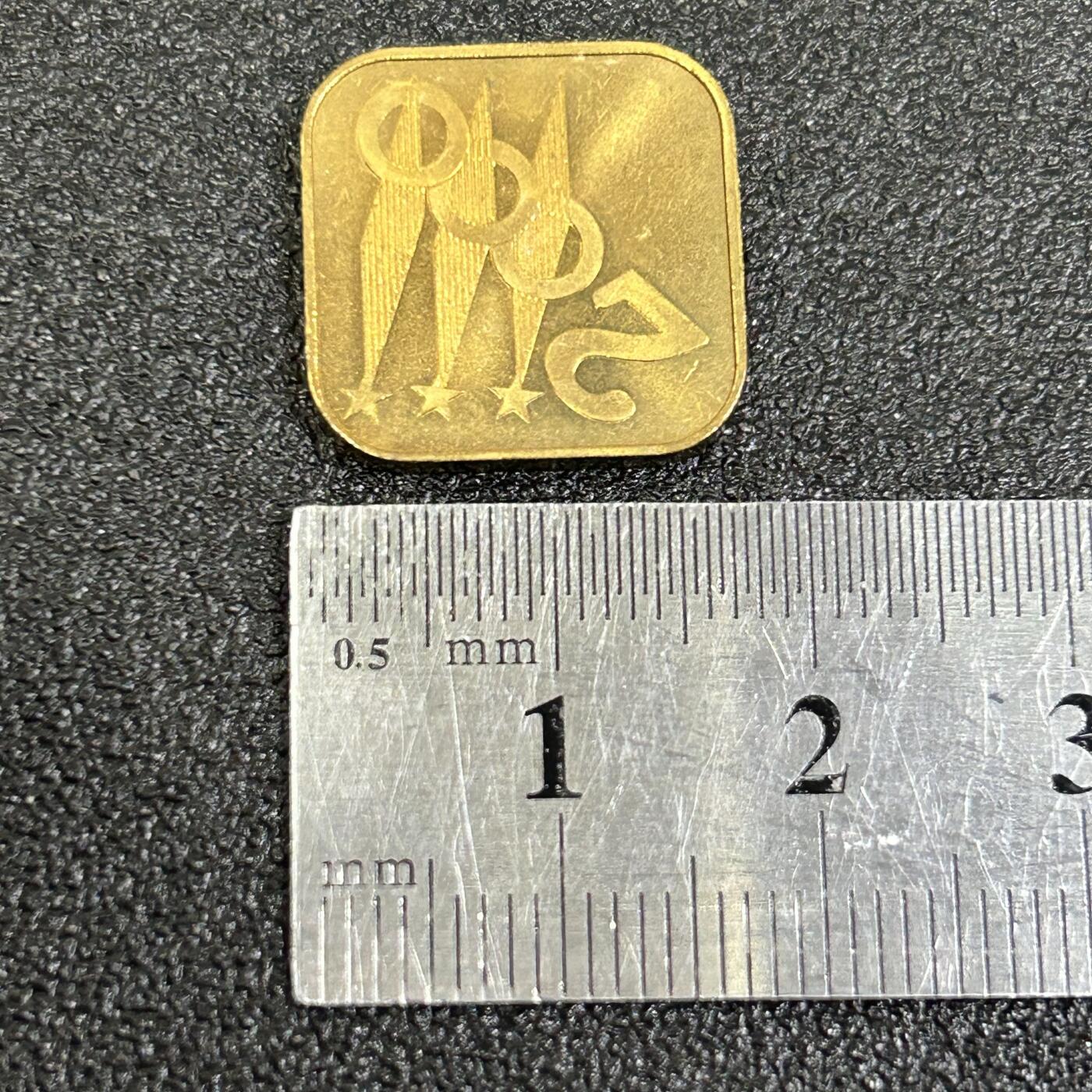 西秦中古拍卖第七十七期 2026马年新春专场 本场拍品年初九发出 日本造币局 2000年龙年生肖纪念章