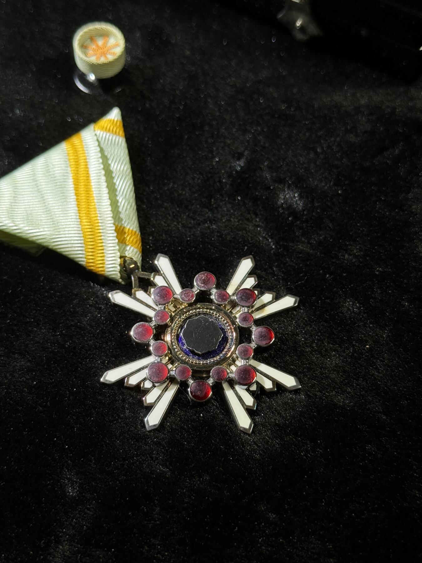 欢庆春节！戎马世界章牌大赏第111期春节大拍 勋五等瑞宝章