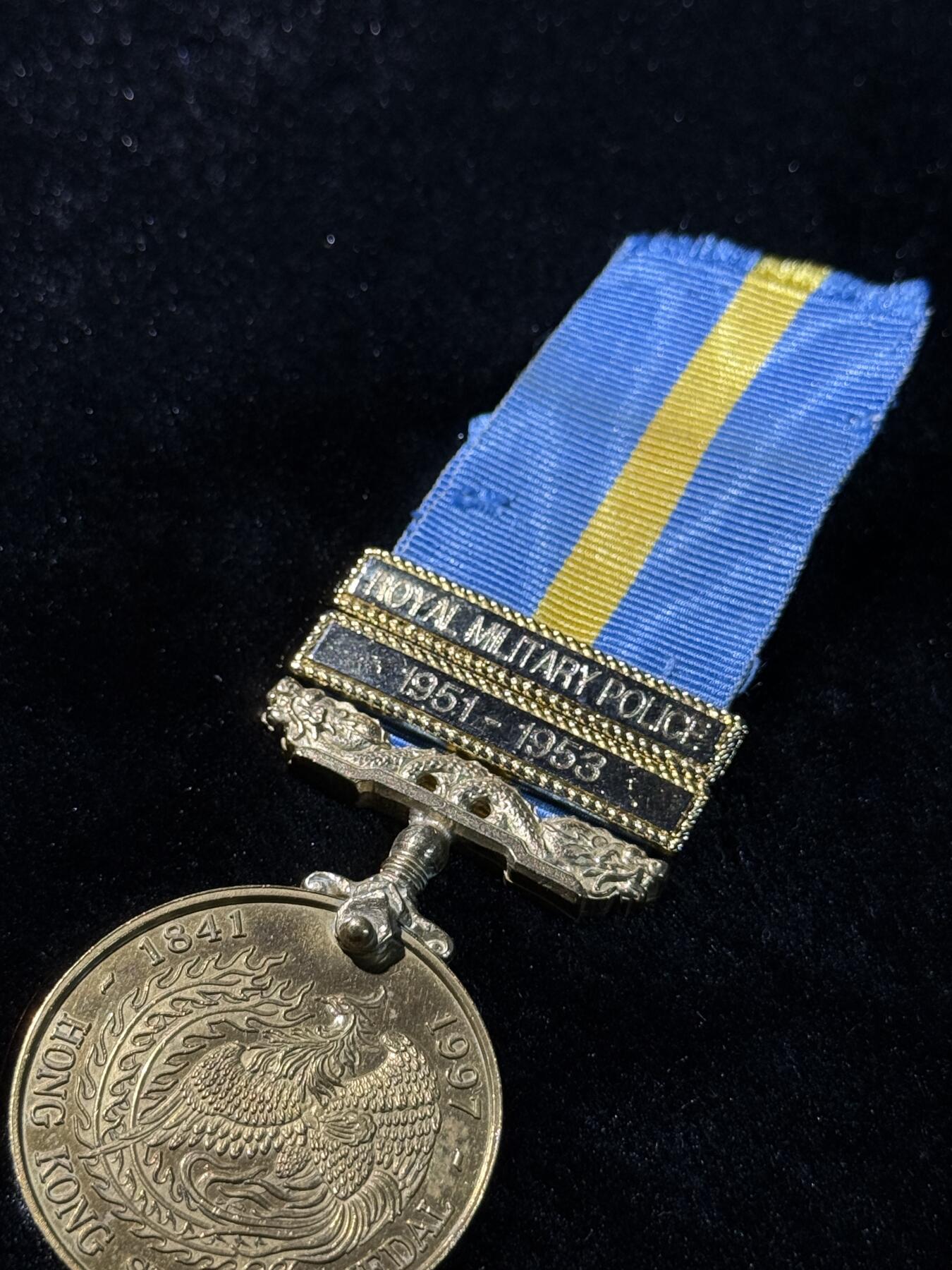 欢庆春节！戎马世界章牌大赏第111期春节大拍  香港皇家宪兵套章