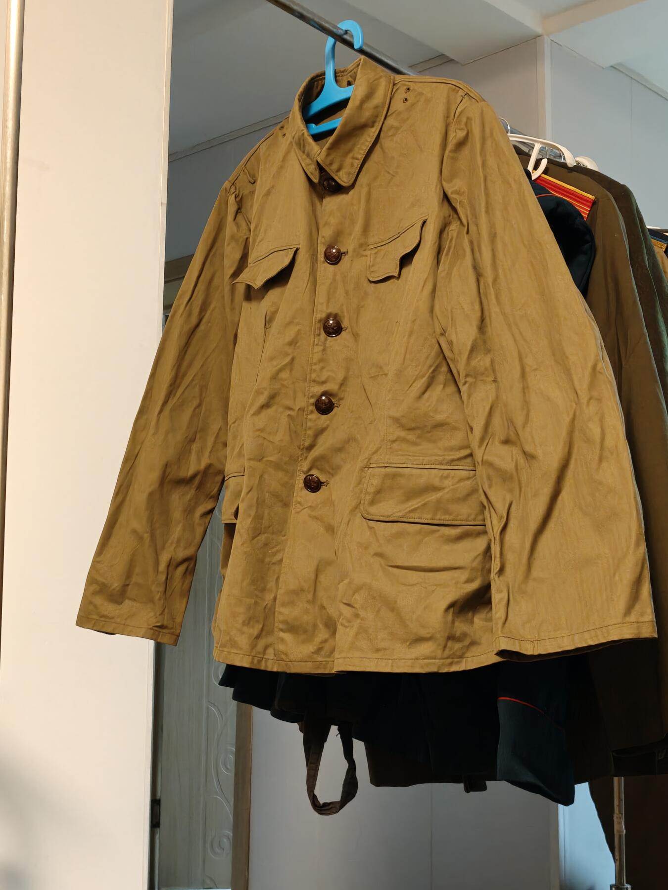 （450件拍品！制服徽章盛宴）罗岚⭐爱藏⭐年前甄选大拍场-店主清仓处理-分享拍场额外现金红包（实体经营） su-M55式陆干部常服 原套衣裤一套 标为正三号（实测180体型适中可穿着 尺码偏大）全新库存未下水