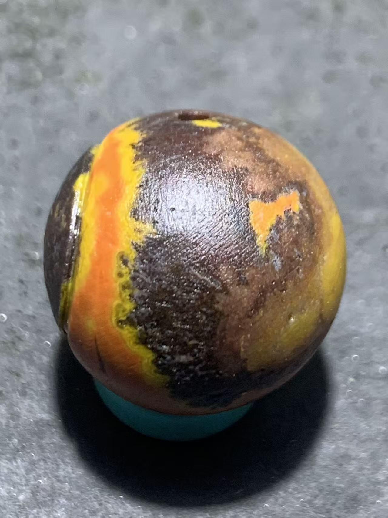 精美亚光高玉化战国红玛瑙手工俏色巧雕太极珠一颗！