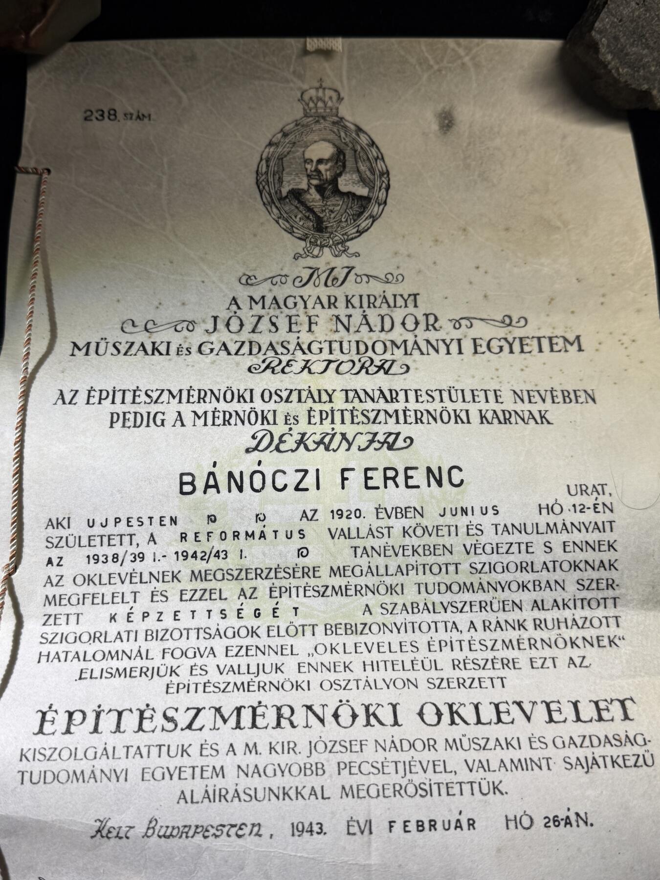 欢庆春节！戎马世界章牌大赏第111期春节大拍 1943年匈牙利建筑工程师毕业证书,授予Bánóczi Ferenc
