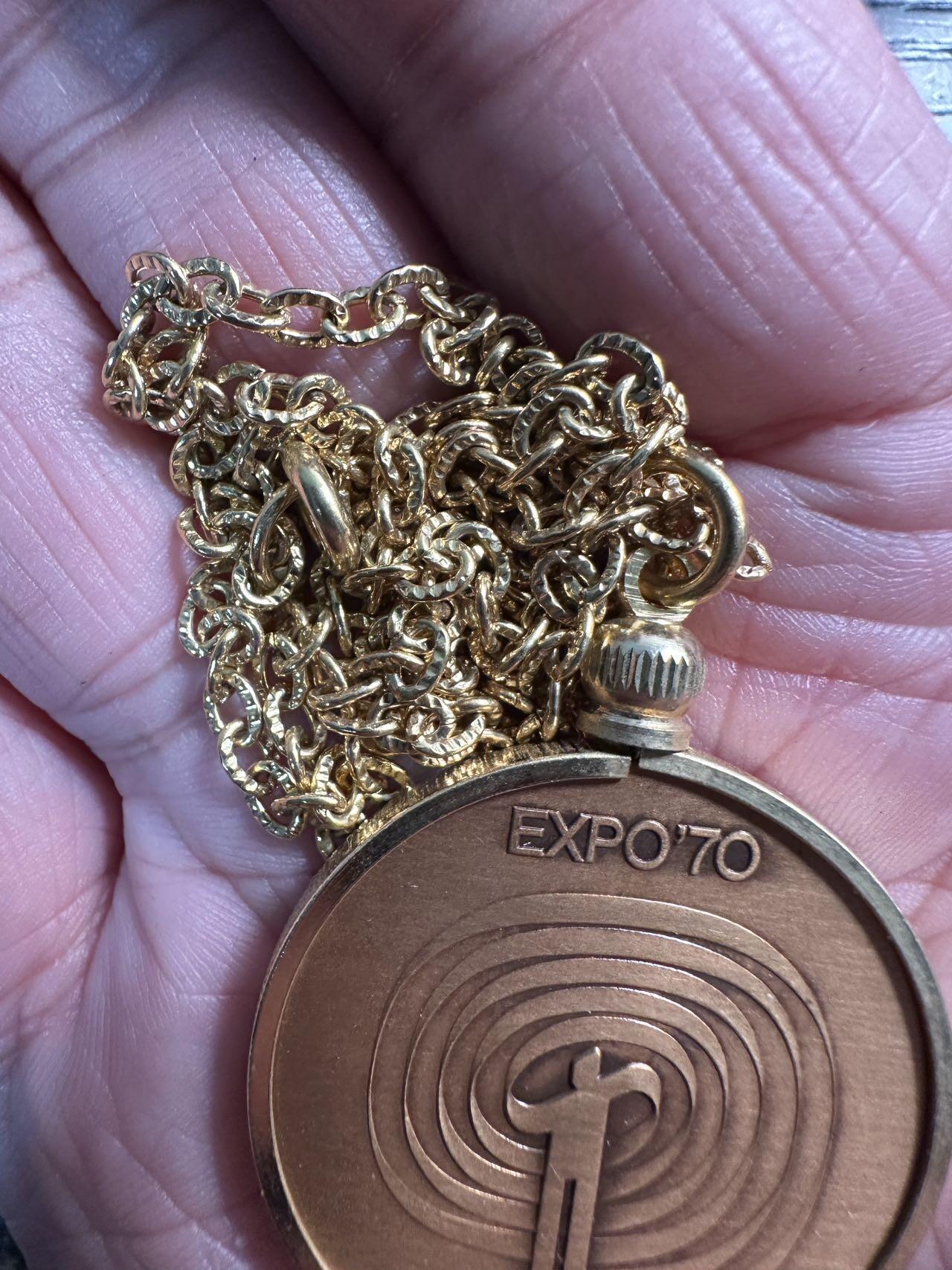 蒂克钱币 -第58场 日本企业章 徽章专场 日本 万国博览会 铜章 带镀金链 27.5g