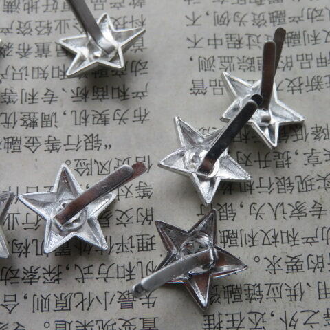 未使用58（55）校尉官通用领章星星8个一组（铝质）
