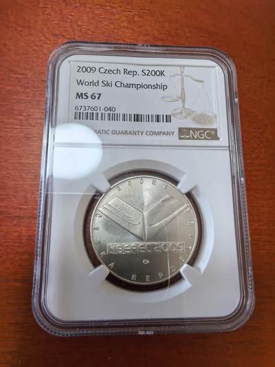 长老汇蛇年精选第一百场拍卖 - 2009 捷克世界滑雪锦标赛200克朗银币，NGC MS67，唯一冠军，10772枚，冠军分基本2000元以上
