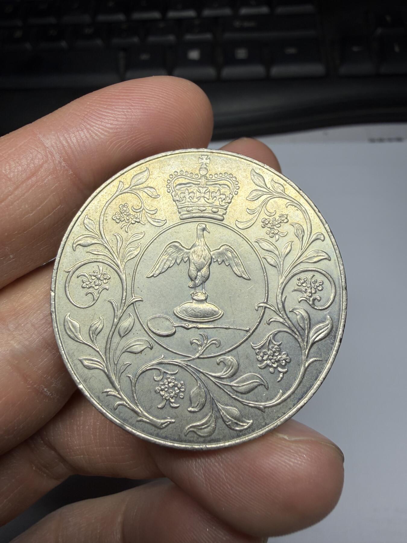 2025年集古藏今外币拍卖第二期-第7场—（总第307拍），可以寄存60天，满160元包邮。 1977年英国克朗纪念币