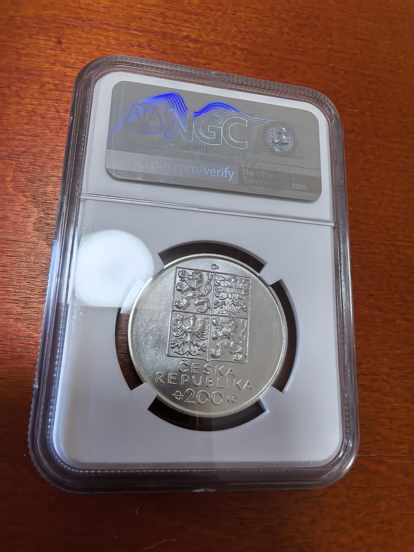长老汇蛇年精选第一百场拍卖 1999捷克安德雷·塞科拉诞辰百年200克朗银币，NGC MS68，唯二冠军，14739枚，其中1150枚被银行熔毁，冠军分基本2000元以上