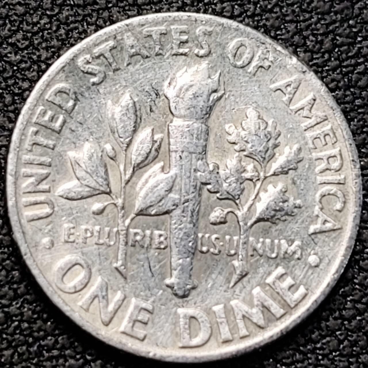 泉币菌-第191场- 迎春节专场 本场拍品多 请提前出价（本周五和之前拍的 2月14日发货） 1964年 美国 罗斯福 10美分银币 90%银 2.51g 橄榄枝