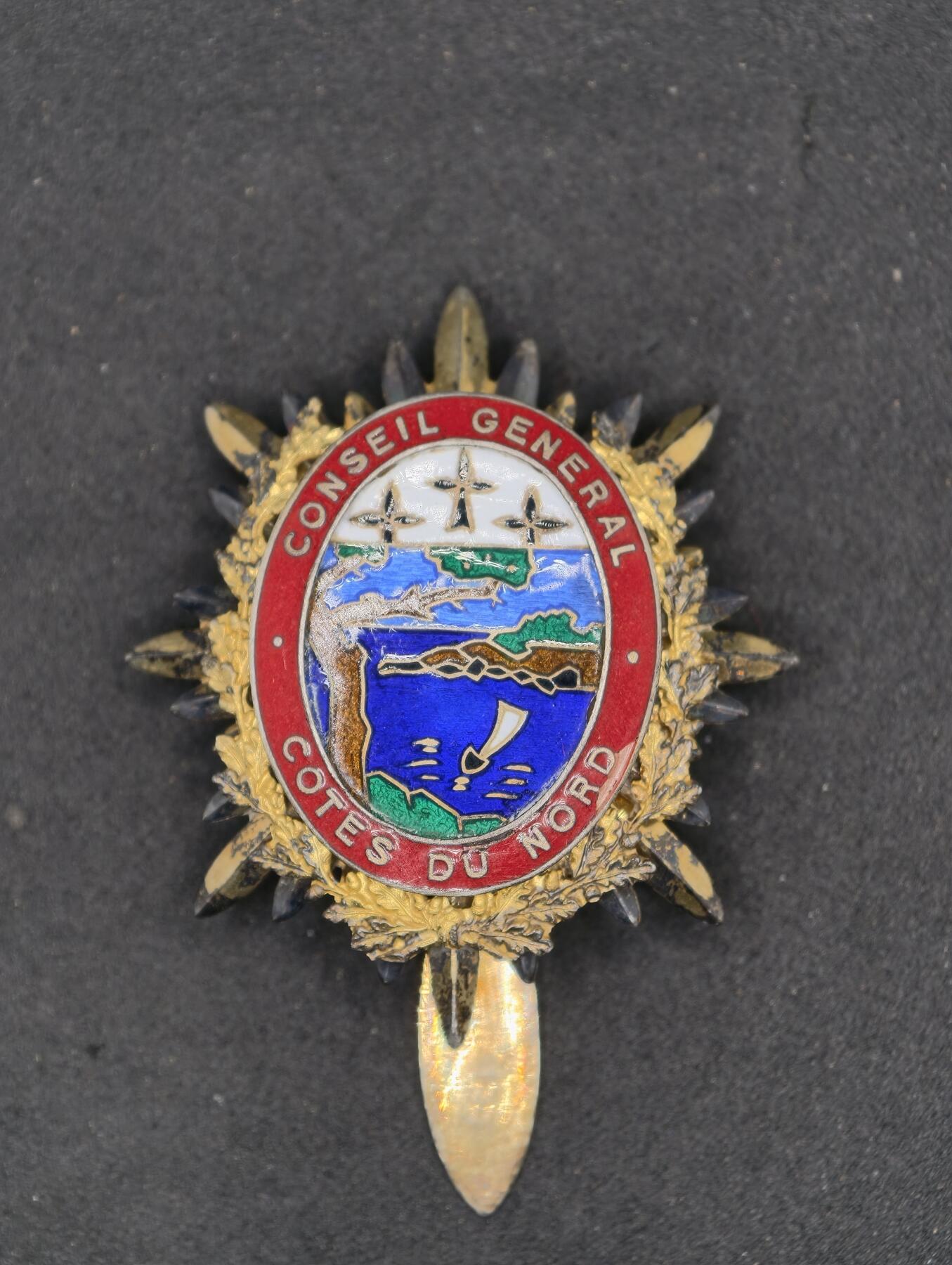 凯旋世界勋赏（第22期新年大拍）（欢迎送拍）（对拍品有疑问请询问客服，不接受到手刀，出价默认拍品品相。请认真阅读拍卖规则！出价默认已认可！）（收到货请录制开箱视频，无视频概不处理问题。） 。