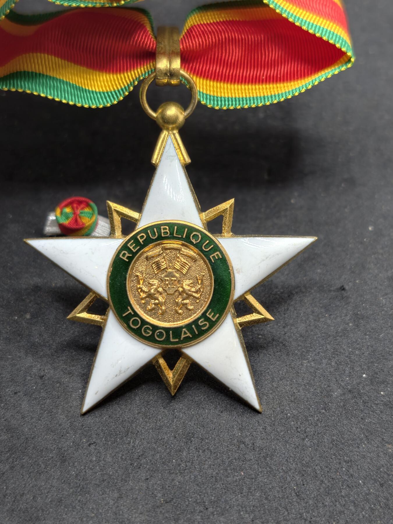 凯旋世界勋赏（第22期新年大拍）（欢迎送拍）（对拍品有疑问请询问客服，不接受到手刀，出价默认拍品品相。请认真阅读拍卖规则！出价默认已认可！）（收到货请录制开箱视频，无视频概不处理问题。） 。