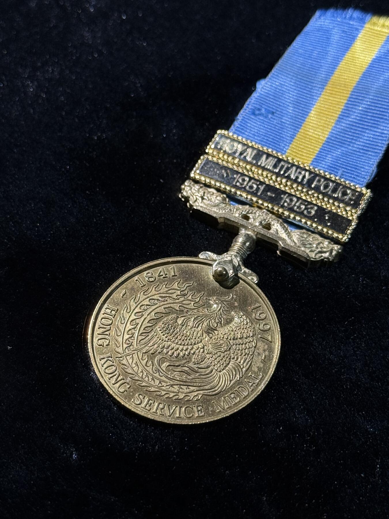 欢庆春节！戎马世界章牌大赏第111期春节大拍  香港皇家宪兵套章