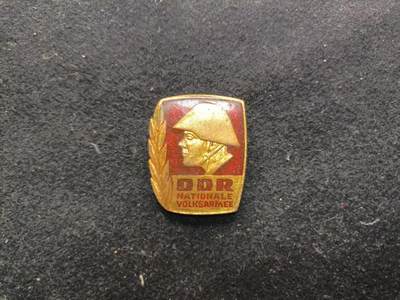 （450件！制服徽章盛宴）罗岚⭐爱藏⭐年前甄选大拍场-店主清仓处理-分享拍场额外现金红包（实体经营） - 民主德国人民军优秀士兵证章 铜制美品